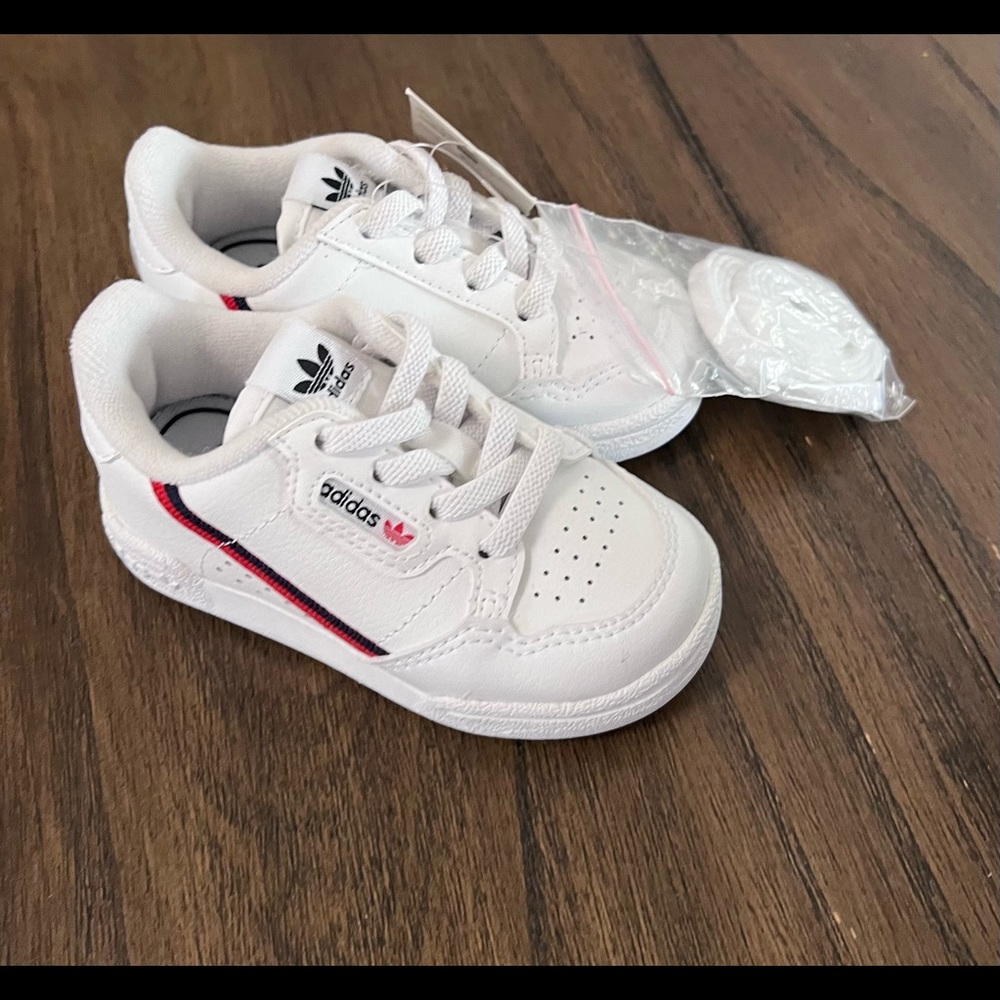 Adidas Continental toddler shoes size 5